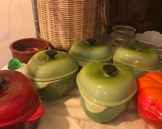 Le Cruset fine bakeware