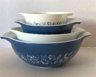 04 Pyrex Mixing Bowls 4 Colonial Mist Blue White Cinderella Tab
