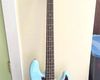 02 Squier Classic Vibe 60s Jazz Bass Guitar in Daphne Blue Barely Used