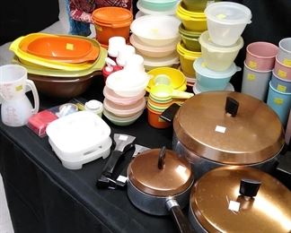 Vintage Tupperware, MCM cooking set