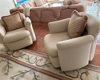 1980'S CONTEMPORARY MODEN SWIVEL CHAIRS WITH CUSTOM PILLLOWS