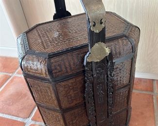 WICKER ASIAN STYLE BAMBOO BOX