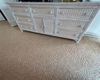 CONTEMPORARY MODERN SEVEN DRAW, STORAGE CABINET, WHITEWASH WICKER DRESSER WITH GLAS TOP