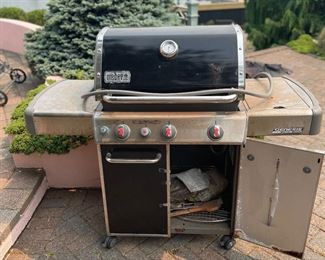 BBQ WITH NATURAL GAS HOOKUP