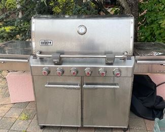 WEBER GAS GRILL