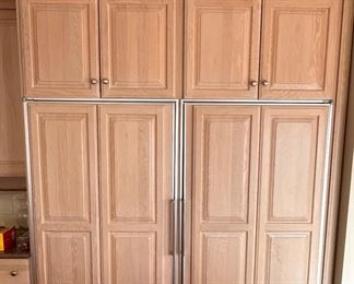 SUB ZERO FREEZER & REFRIFRIGERATOR