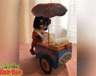 Vintage Cragstan Popper Bear Battery Operated Toy in Near Mint Condition Works great Walks