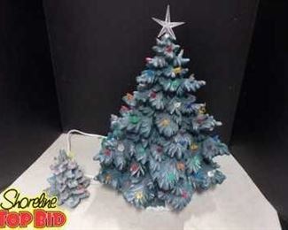Vintage Ceramic Light Up Christmas Tree Beautiful, Also comes with small ceramic christmas tree.