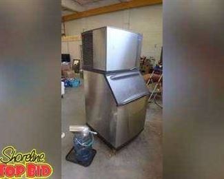 Manitowoc Commercial Stainless Steel Model B570 Ice Maker, Tested Working