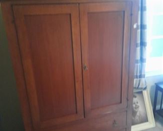 ARMOIRE