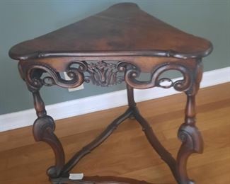 LOVELY ANTIQUE SIDE TABLE