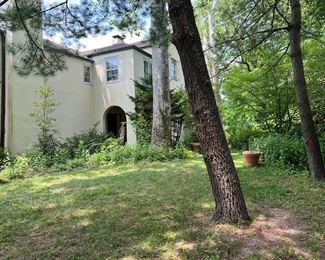 FROM UPPER LADUE RD WHERE PARKING IS, YOU'LL WALK ONTO THE PROPERTY AND UP THE LAWN TO THE HOUSE