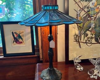 BEAUTIFUL LAMP WITH LEADED GLASS SHADE