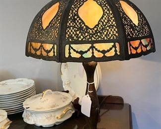 LOVELY ANTIQUE SLAG GLASS LAMP