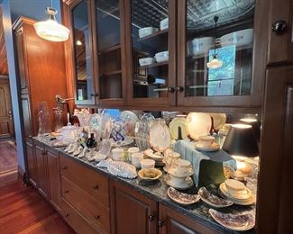 KITCHEN IS FULL OF NICE THINGS