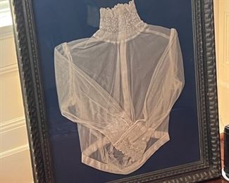 LOVELY FRAMED VICTORIAN HIGH NECK BLOUSE