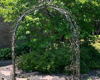 WONDERFUL ORNATE ANTIQUE TRELLIS