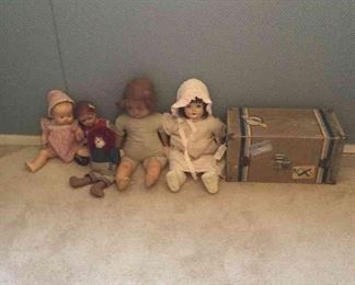 Five Dolls With Doll Chest