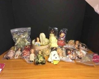 Story Book Dolls And Other Mixed Lot