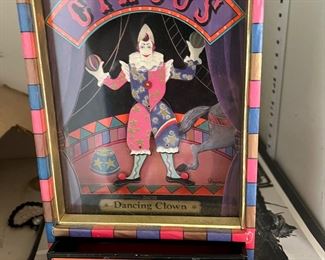 Circus puppet box