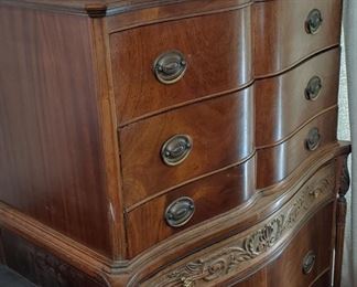 Chest of drawers