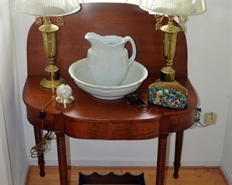 Period Federal mahogany game table