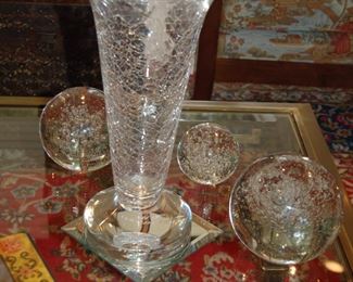 Crinkle glass vase with crystal spheres