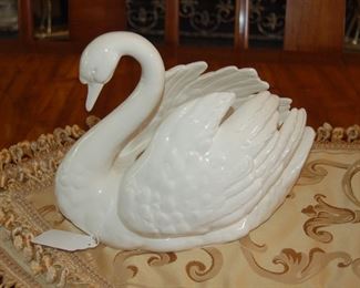 Goebel swans
