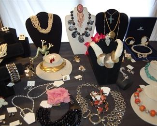 Necklaces of all sizes