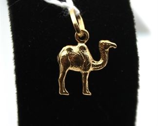 18K Yellow Gold Camel Charm