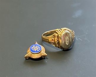 Gold Lapel Pin Ring