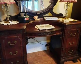 beautiful mahogany vanity and mirror very detailed
