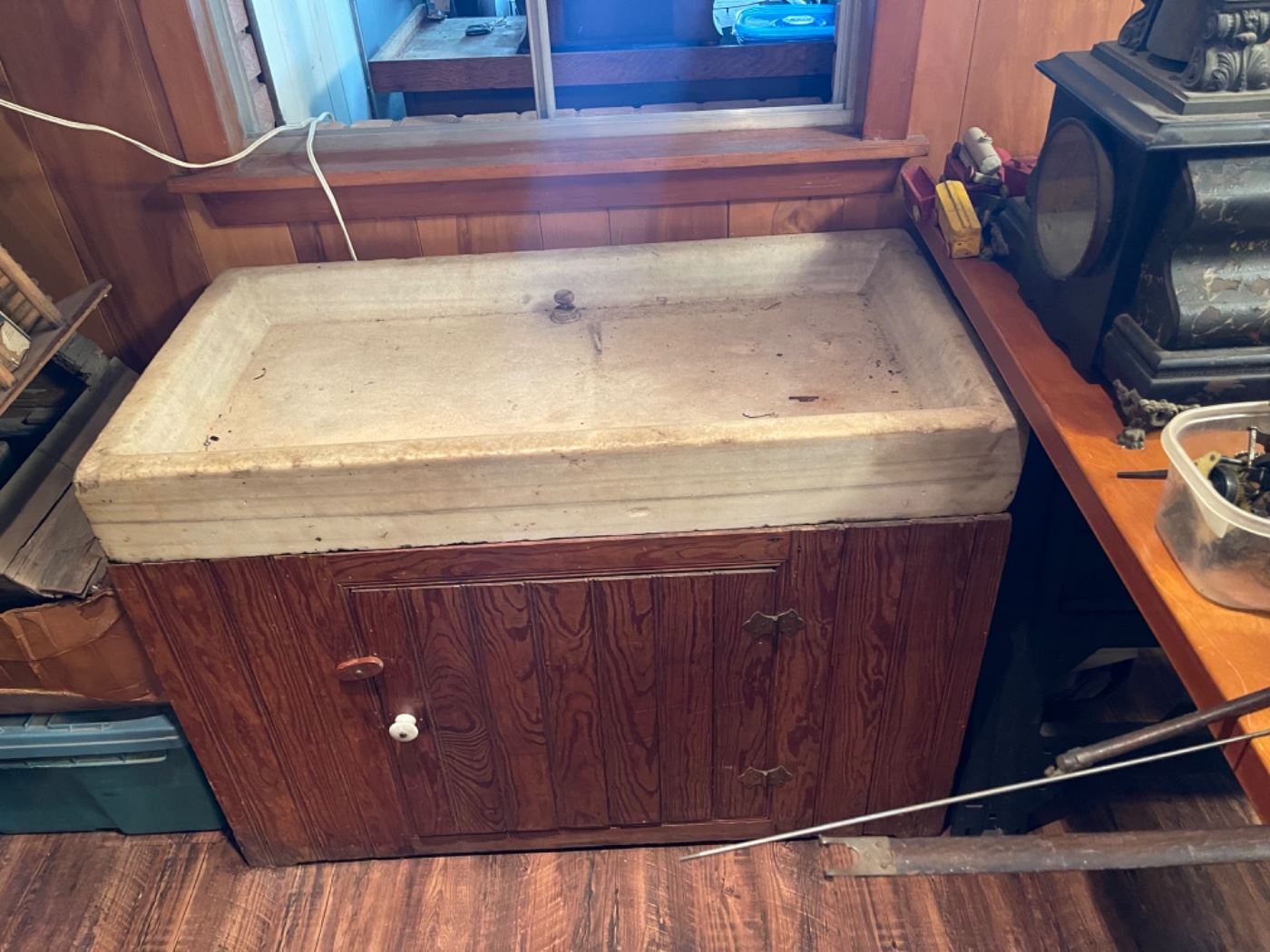 Primitive Stone Dry Sink