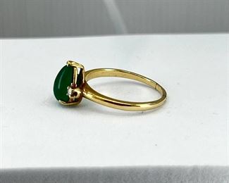 14K yellow gold ring with teardrop shape Emerald stone & Diamonds. 2.60gr $120.-