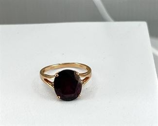 14K rose gold ring with Opal shape Garnet & Diamonds. 3.20 gr. $145.-