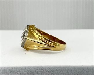 14K yellow and white gold ring 4 Square shape with Diamonds. 8.20 gr. 375.-