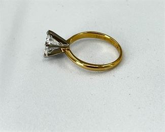 14K yellow gold engagement ring with CZ diamond. 3.20 gr. $145.-