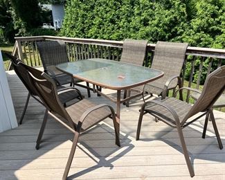 PATIO SET