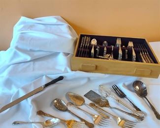 Rogers Brothers Daffodil Pattern Flatware