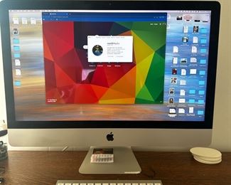 2015 iMac with wireless keyboard and mouse