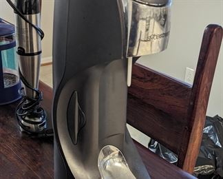 Soda Stream with bottles & 2 extra cartridges