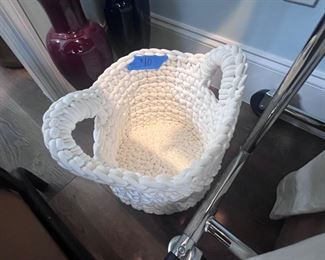 Sturdy fabric basket
