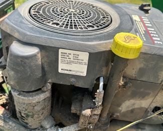 John Deere LT133 Riding Lawn Mower 