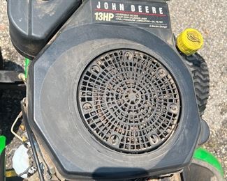 John Deere LT133 Riding Lawn Mower 