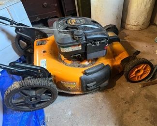 Poulan Pro Push Lawn Mower - Briggs & Stratton 625E