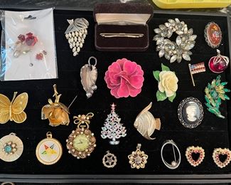 Brooches 
