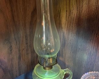 UV Reflective Uranium Oil Lamp 