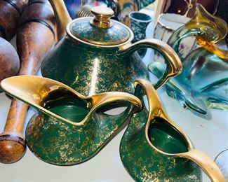 China Tea pot, cream & sugar 