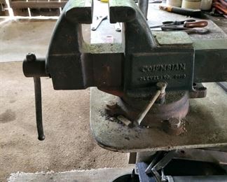 Vintage Columbian vise  