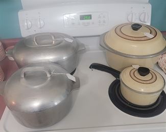 Vintage Aluminum roaster pans, and Vintage cookware